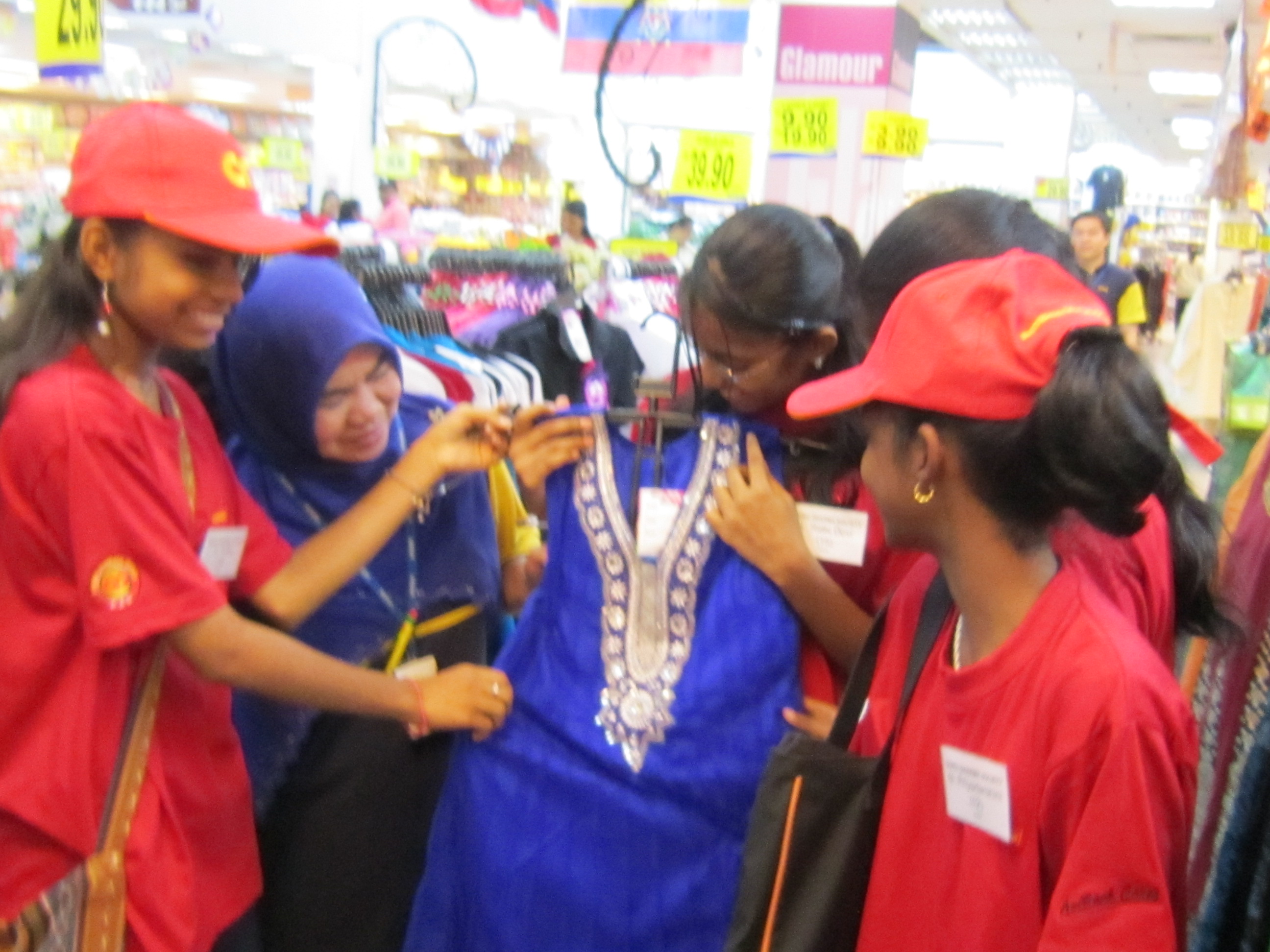 events/2010/ambank_deepavali_treat/ph3.jpg