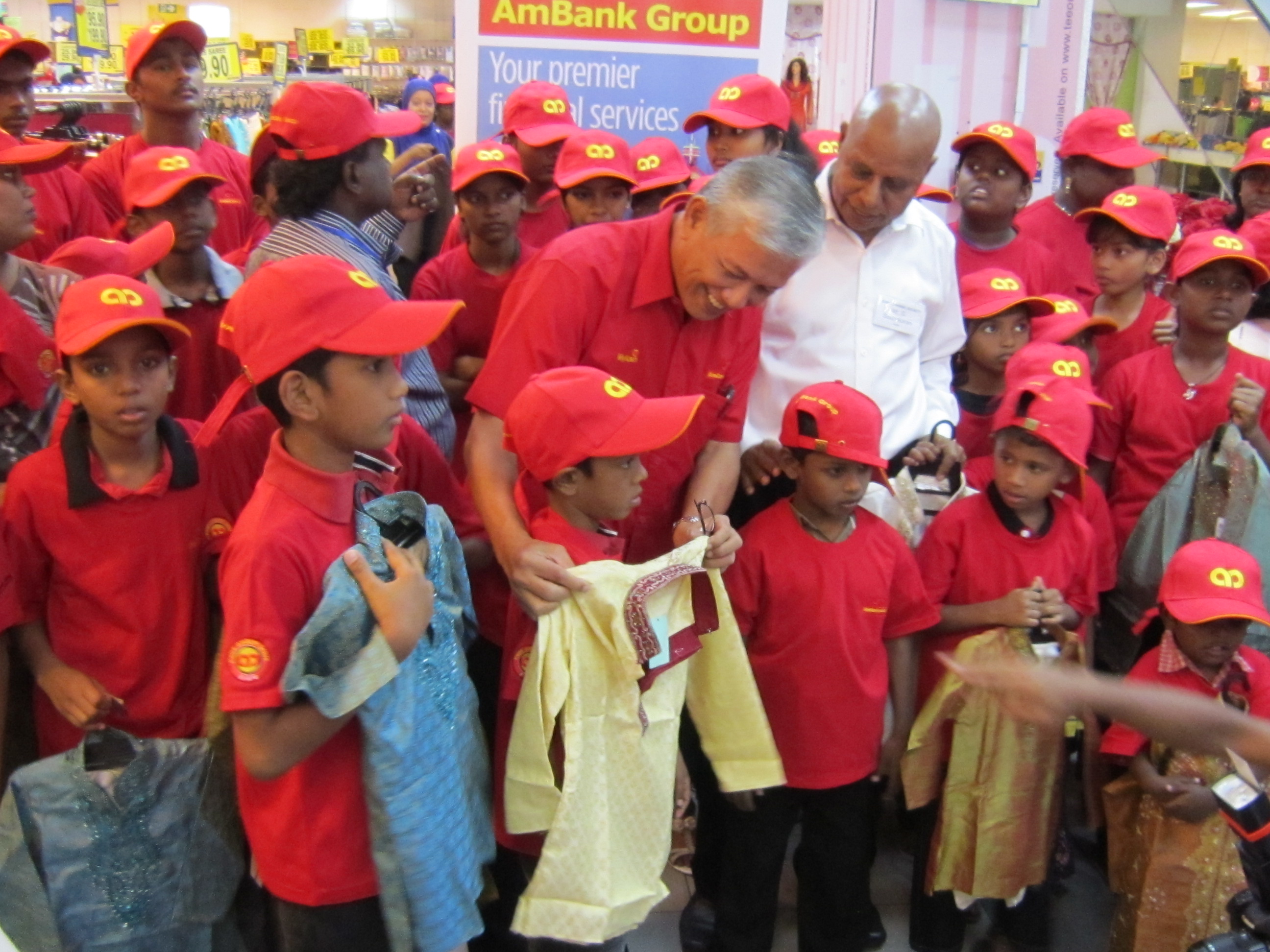 events/2010/ambank_deepavali_treat/ph6.jpg