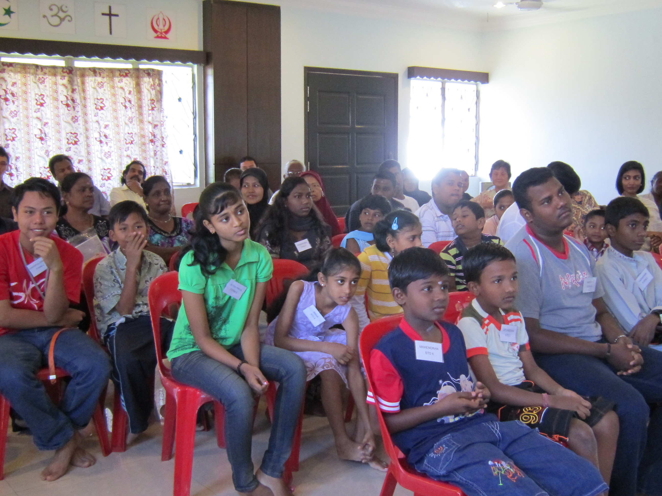 events/2010/back_to_school/ph2.jpg