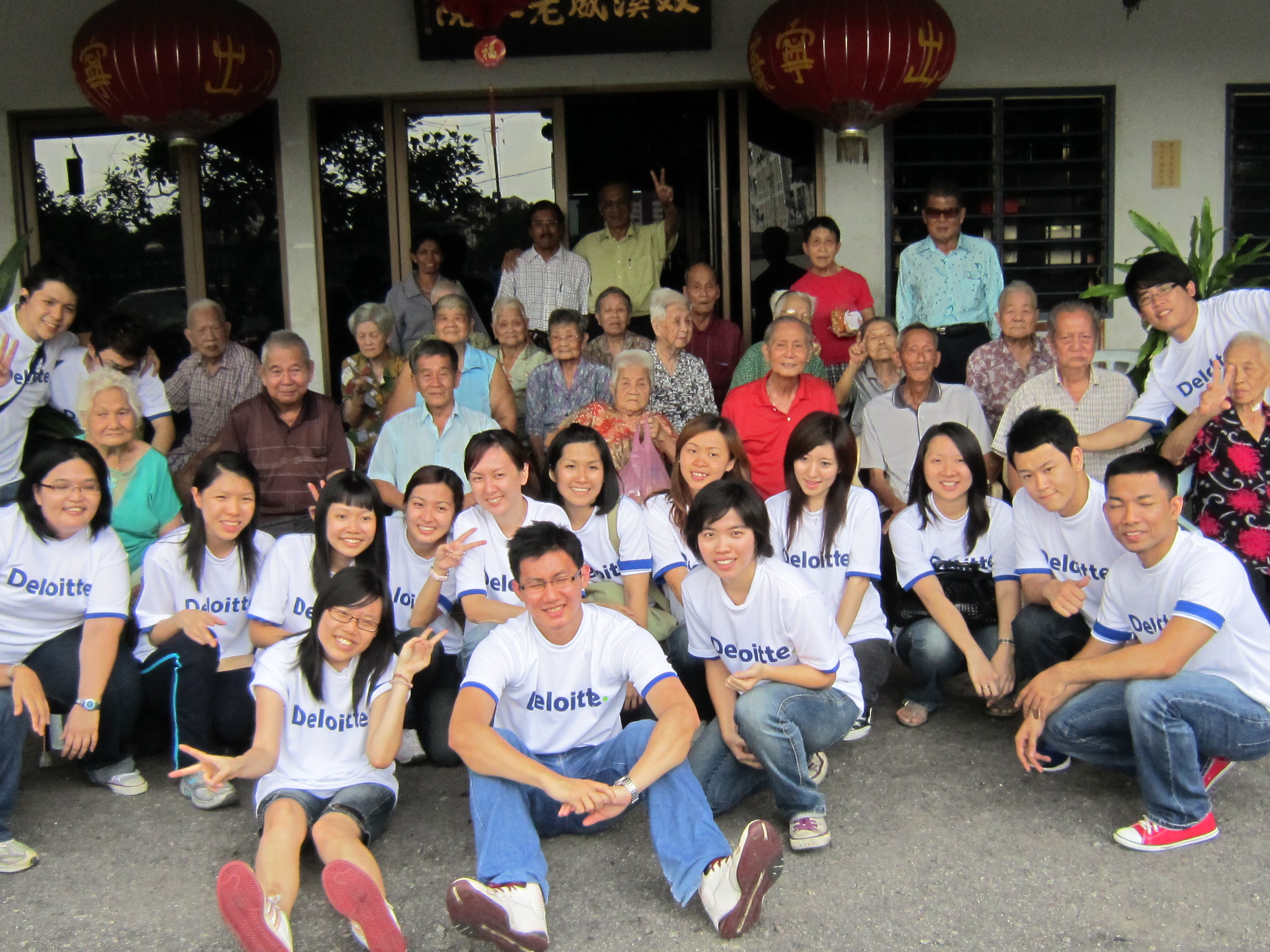 events/2010/deloitte_charity_visit/ph4.jpg