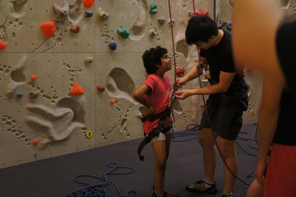 events/2010/rock_climbing/p3.jpg