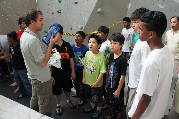 events/2010/rock_climbing/p4.jpg